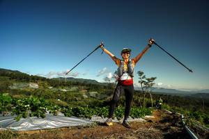 BIB: 975
                            <button type="button" onclick="openModal(19122379)" class="btn btn-primary btn-sm float-right btn-popup" data-toggle="modal" data-target=".modal-high-quality">
                        <i class="fas fa-shopping-cart"></i> Add to Cart
                    </button>
                                            <button type="button" onclick="isThisMe(19122379, true)" class="btn btn-success btn-sm float-right btn-popup btn-isme hidden" data-toggle="tooltip" data-placement="bottom" title="นี่คือรูปของคุณใช่ไหม คลิกที่นี่เพื่อเอาเข้าอัลบั้ม">
                        <i class="fas fa-plus"></i> Add to album
                    </button>
                    <button type="button" onclick="isThisMe(19122379, false)" class="btn btn-warning btn-sm float-right btn-popup btn-isnotme hidden">
                        <i class="fas fa-ban"></i> Remove from album
                    </button>